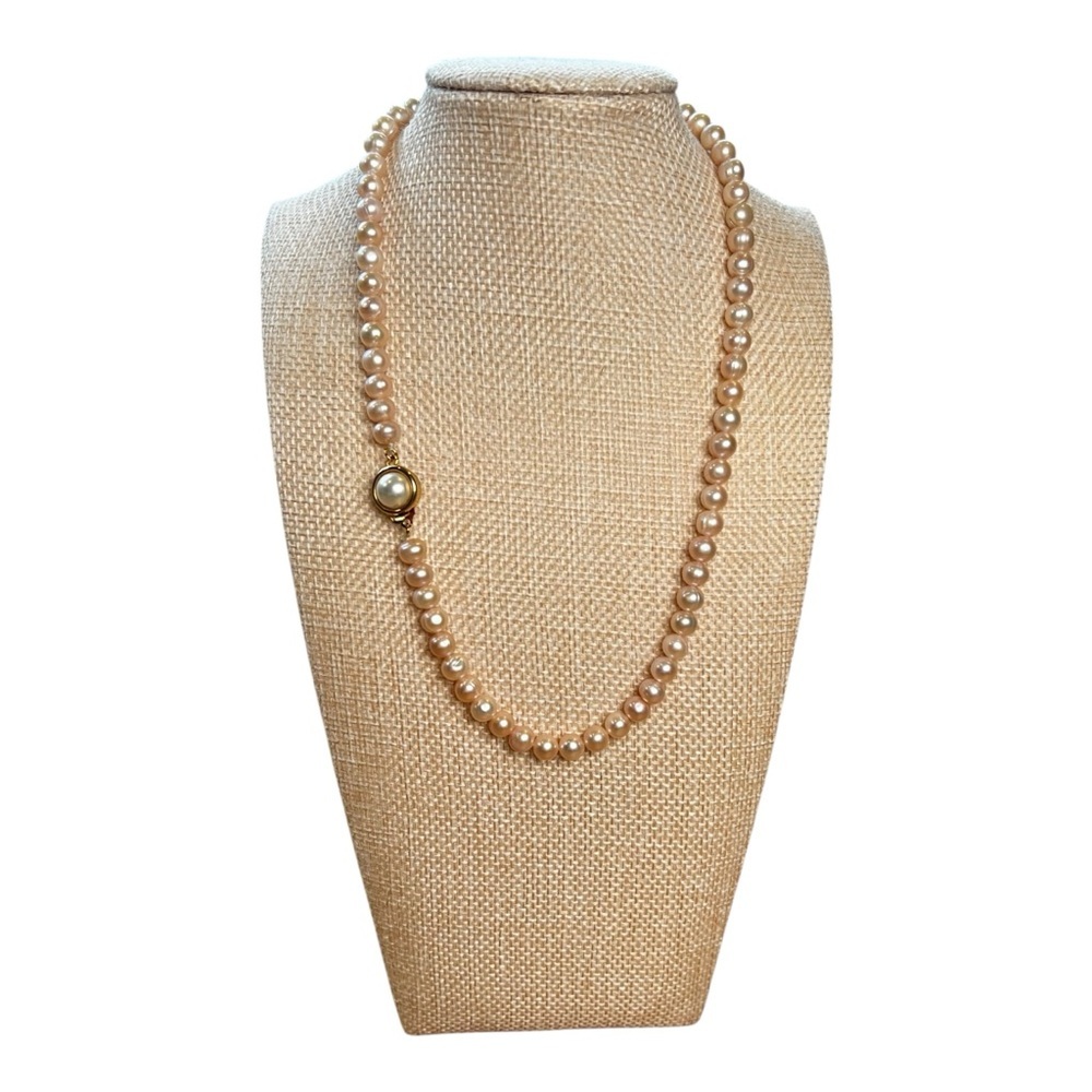 Elegant 17” Light Pink Pearl Necklace w/ Off-Center Gold Pearl Clasp